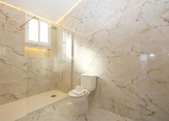 Townhouse Seascape エステポナ